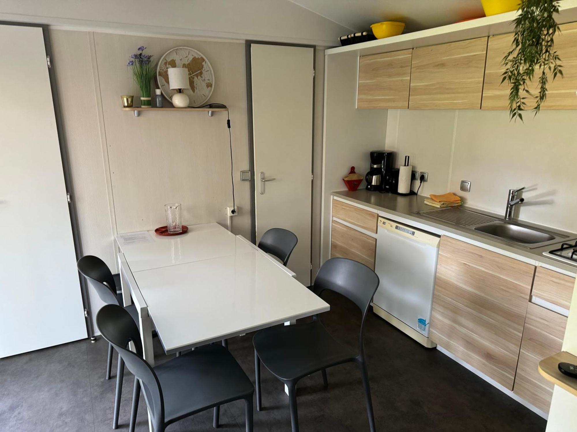 Ruime 5-Persoons Chalet Aan Het Bergumermeer Suameer 外观 照片